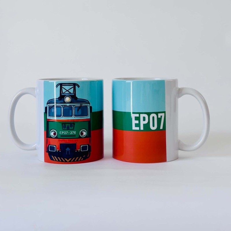 Kubek z lokomotywą EP07-376 PKP